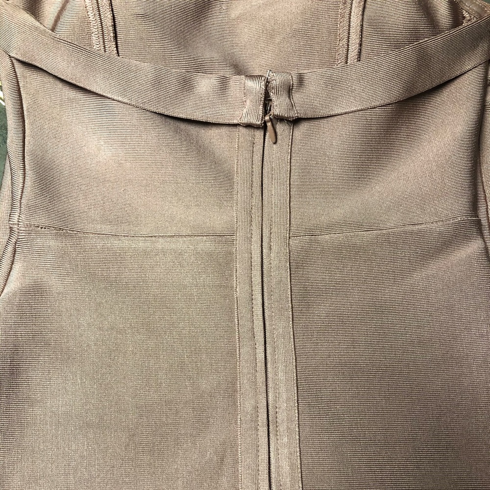 House of CB Fabrizia Fluted Dress - Picture 4 of 4